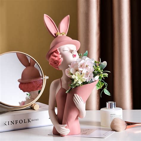 Flower Vase Showpiece Online - Premium Vase | Nestasia