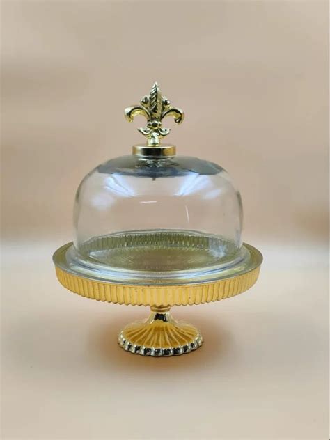 Cake Stand - Glass Dome With Golden Nob Manufacturer from Greater Noida