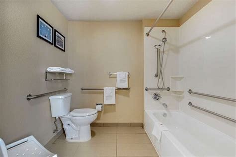 COMFORT SUITES WACO NORTH - Hotel Reviews, Photos, Rate Comparison ...