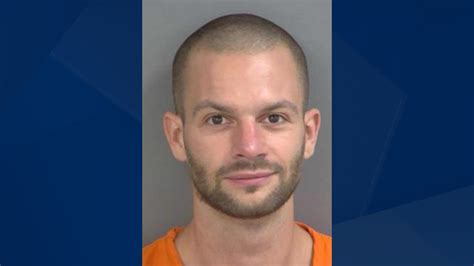 Man arrested after leading Collier County deputies on motorcycle chase