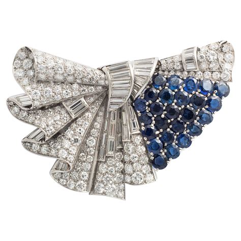 Art Deco Sapphire and Diamond Geometric Brooch For Sale at 1stDibs