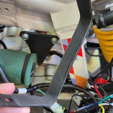 バイクの電装系パーツを自作して公道仕様にする：バッテリー取り付け編：YCF SM F155 | 鴨屋