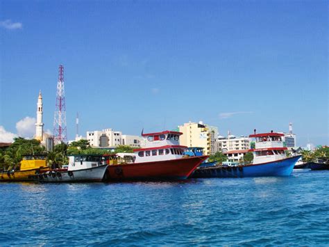 ރޭޑިޔޯ ސްތެޔްސްހަން އޭ މާލެ / Radio stations in Malé, Maldives — World ...