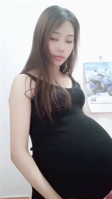 见识一下怀三胞胎的孕妇，肚子又大又圆，看着让人心疼_腾讯视频