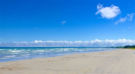 Top 7 Best Beaches To Visit In Canada - Travel Hyme