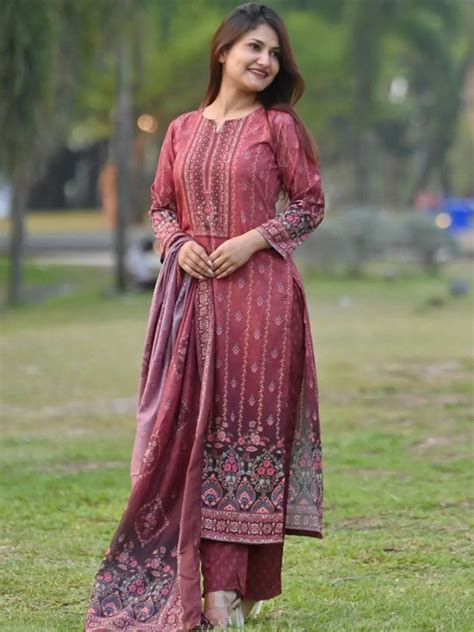 Buy Designer Kurta Sets For Women Online in India | Libas