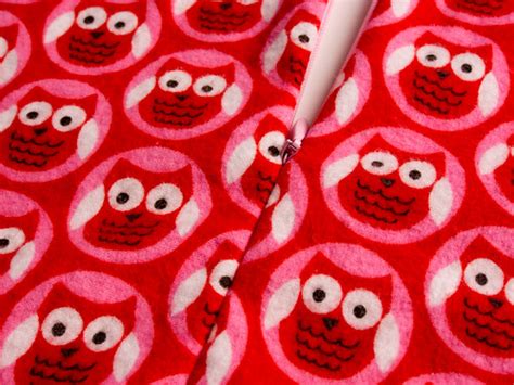 Pillowcase with an Invisible Zipper Tutorial - Sewing Novice