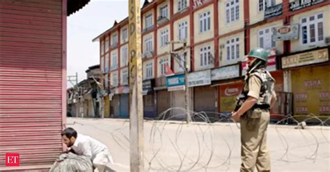 Curfew: Curfew remains in force in parts of Srinagar - The Economic Times