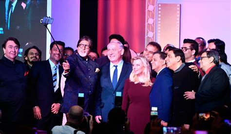 Netanyahu recreates 'Oscar selfie' with Bollywood