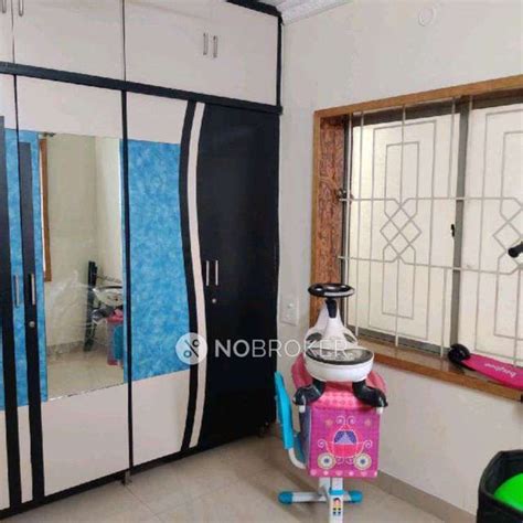 Csr Residency Madhapur - Without Brokerage Semi-furnished 2 BHK Flat ...