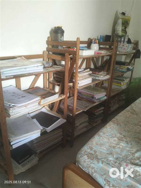 4 Book racks - Books - 1818364824