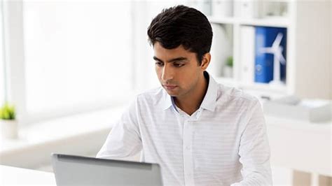 Cold Sores And Fever Blisters - Oral Health | Colgate® IN