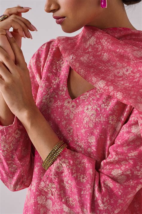 Good Earth – Gulbano | Luxury Indian Apparel