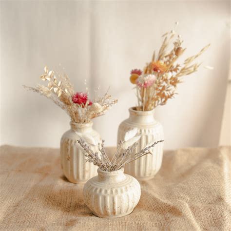 The Rustic Pottery family-Set of 3 with bunch – https://artecasa.in/
