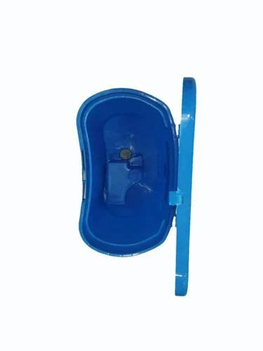 Broadcasting Fertilizer 的图像结果