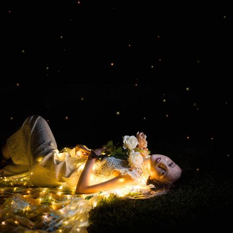 The Distinctive Creative | “𝘉𝘦𝘯𝘦𝘢𝘵𝘩 𝘵𝘩𝘦 𝘣𝘶𝘣𝘣𝘭𝘦𝘴 𝘢𝘯𝘥 𝘣𝘦𝘢𝘶𝘵𝘺, 𝘎𝘭𝘪𝘯𝘥𝘢’𝘴 𝘩𝘦𝘢𝘳𝘵 𝘴𝘩𝘪𝘯𝘦𝘴 𝘫𝘶𝘴𝘵 𝘢𝘴 𝘣𝘳𝘪𝘨𝘩𝘵 ...