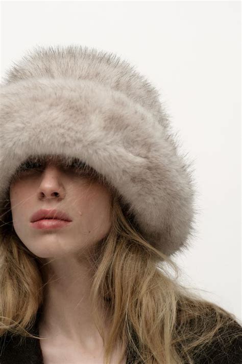 FAUX FUR HAT - Ecru | ZARA India