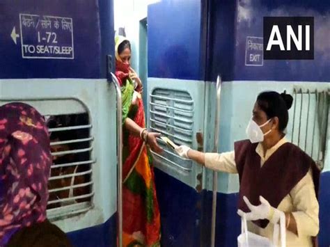 Menstrual Hygiene Day: Railways distributes sanitary pads to women ...