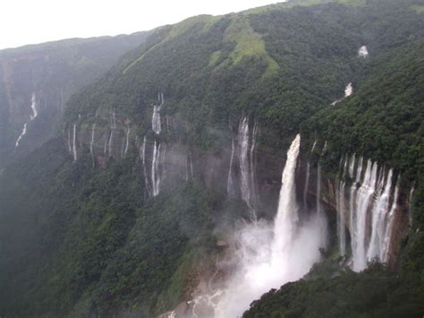 5 Most Tallest Waterfall in The World - lifeberrys.com