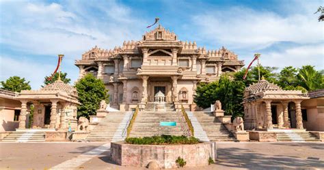 10 Most Famous Temples In Ahmedabad You Must Visit In 2026