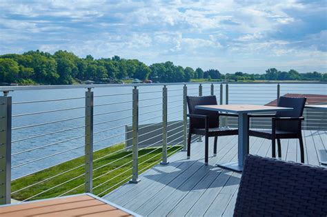 Lakeside Yacht Club Deck - Viewrail