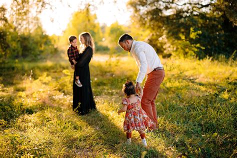 Outdoor Creek Maternity Photos - Ashley Newman Photography