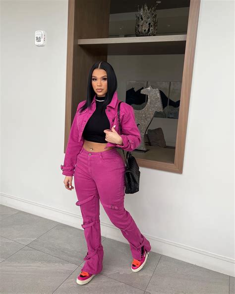 MULAN HERNANDEZ | ACTRESS-ATHLETE-MODEL-INFLUENCER-RECORDING ARTIST