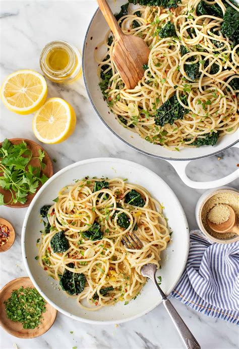 Spaghetti Aglio e Olio Recipe - Love and Lemons