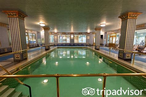 The Biltmore Los Angeles Pool: Pictures & Reviews - Tripadvisor