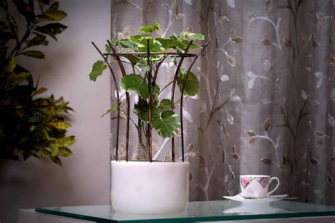 POSH N PLUSH White Marble Base with Copper Antique Metal Reticulation ...