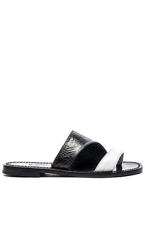 Capri Positano Diagonal Band Slide in Black & White | REVOLVE