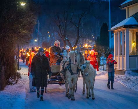 Fakkeltog og julegrantenning, Hallingdal Museum, Hønefoss, 29 November ...