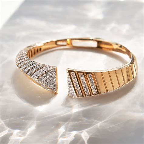 An Infinite Segue Bangle | Zoya A TATA Product