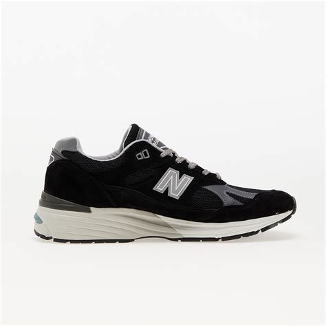 Scarpe uomo New Balance 991 V2 Made in UK Black | Queens 💚