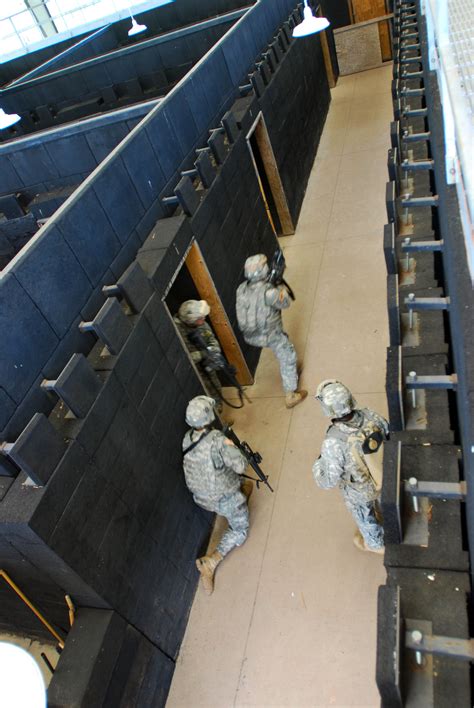 Aviation Bde takes on shoothouse training | Article | The United States ...