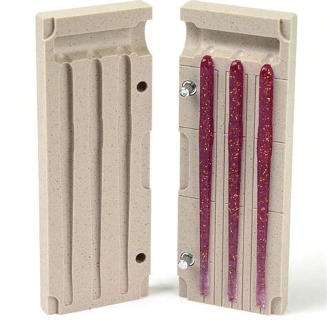 Soft Plastiс Mold Lure Making Injection Molds Fishing Lures Roboworm ...