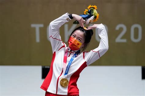 东京奥运：中国选手杨倩摘得东京奥运会首金-搜狐大视野-搜狐新闻