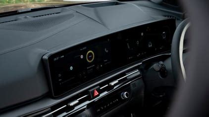 Kia Sportage Interior Layout & Technology | Top Gear