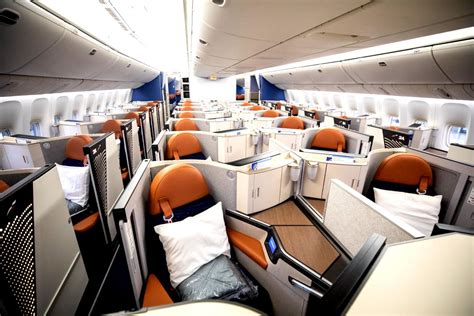 Boeing 777 Business Class 的图像结果