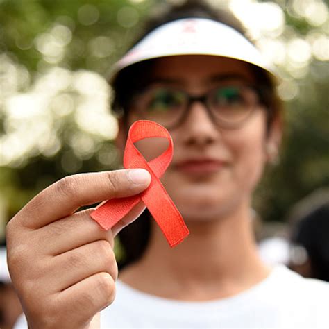 World Aids Day 2020: জেনে নিন HIV/AIDS- র কারণ ও লক্ষণগুলি - Lifestyle ...