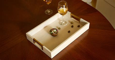 What makes serving trays a design essential? – Amaara Home