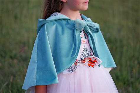 Bellflower Capelet PDF Sewing Pattern Sizes 1-14 - Etsy UK