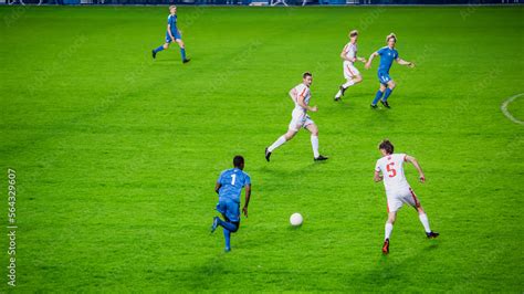 Soccer and Football 的图像结果