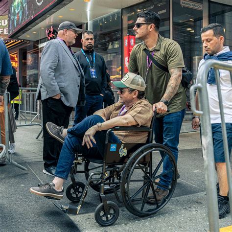 Inside the day boxing took over New York's Times Square - ESPN