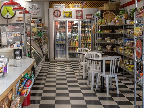 Tarzana - Los Angeles - The Infatuation