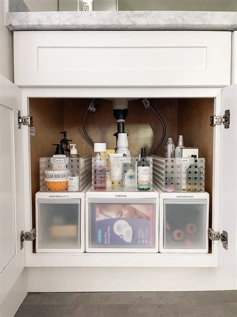Organizing Bathroom Cabinets