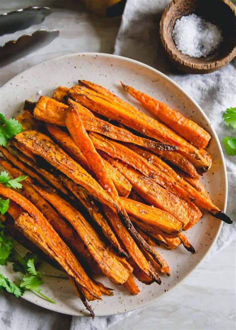 Air Fryer Carrots - Easy Crispy Roasted Carrots in the Air Fryer
