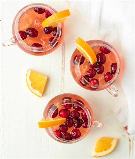 Christmas Punch {Best Batch Holiday Cocktail} - WellPlated.com