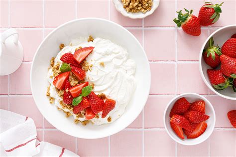 Top 10 Dietitian-Recommended Non-Dairy Yogurts for Optimal Health