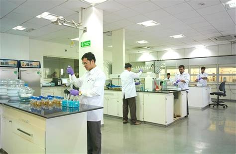 India experiments with alternate fuels in its drive towards green ...